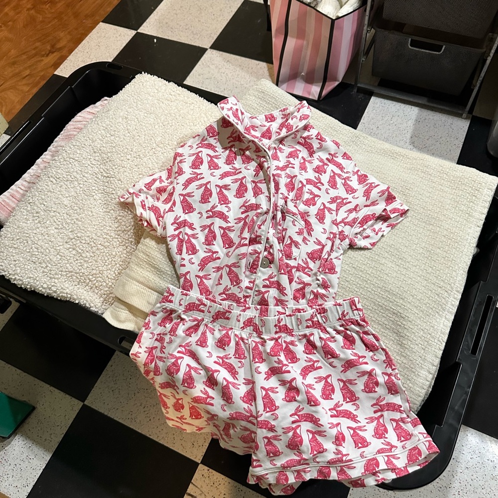 Women’s XS roller rabbit shorts set